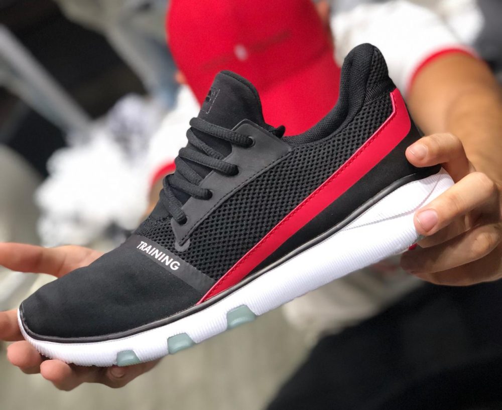 tenis fila hombre negro