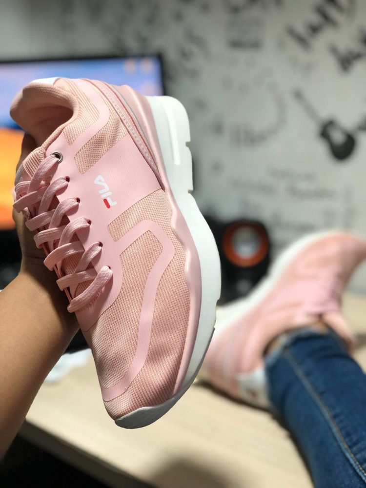zapatillas rosadas fila